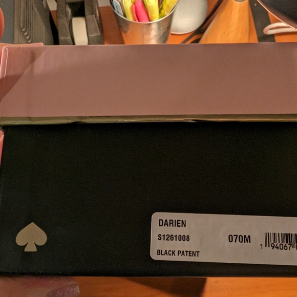 Kate Spade - Size 7 - Black Patent Leather - Picture 4 of 6